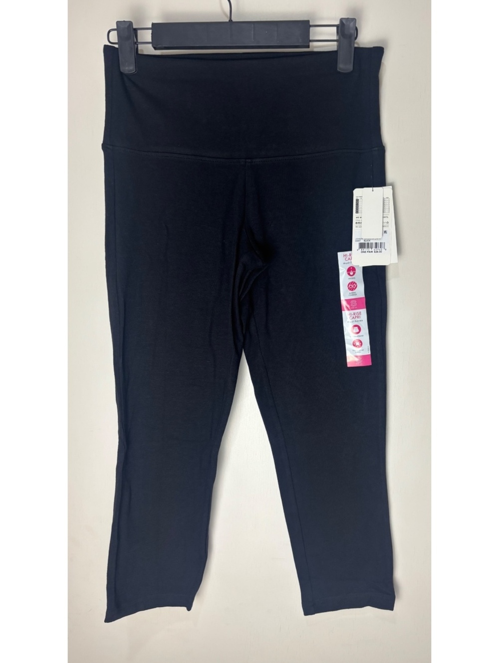 Utopia by HUE Nirvanna Capri Leggings Women S Black High Rise Stretch NWT